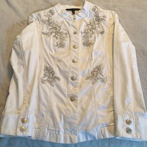White House Black Market White jacket. Size 6.